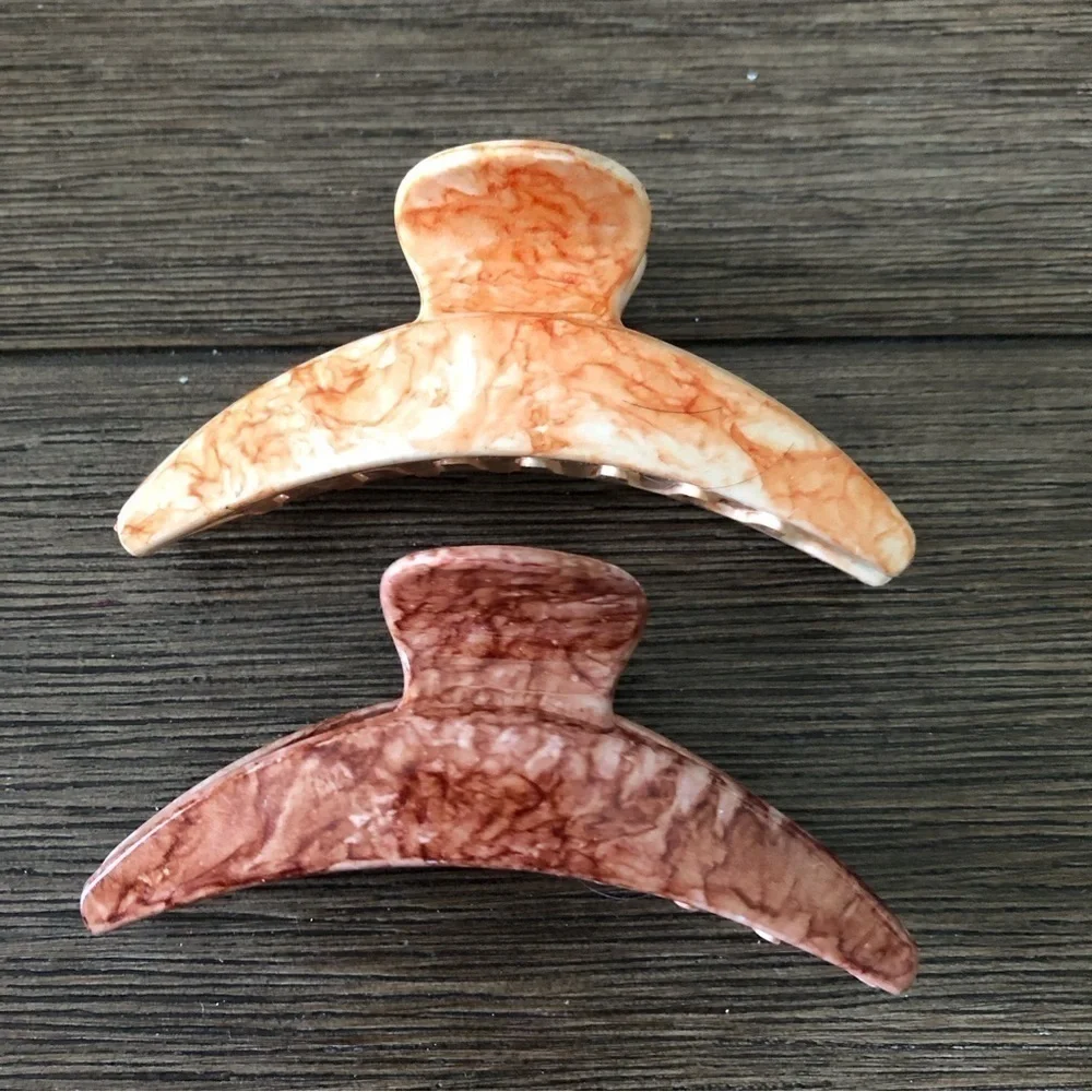 set of 2 marble hair claw